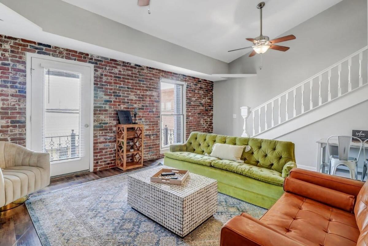 Апартаменты Eagle'S Landing Loft-Downtown Above Bull & Barrel Стейтсборо Экстерьер фото