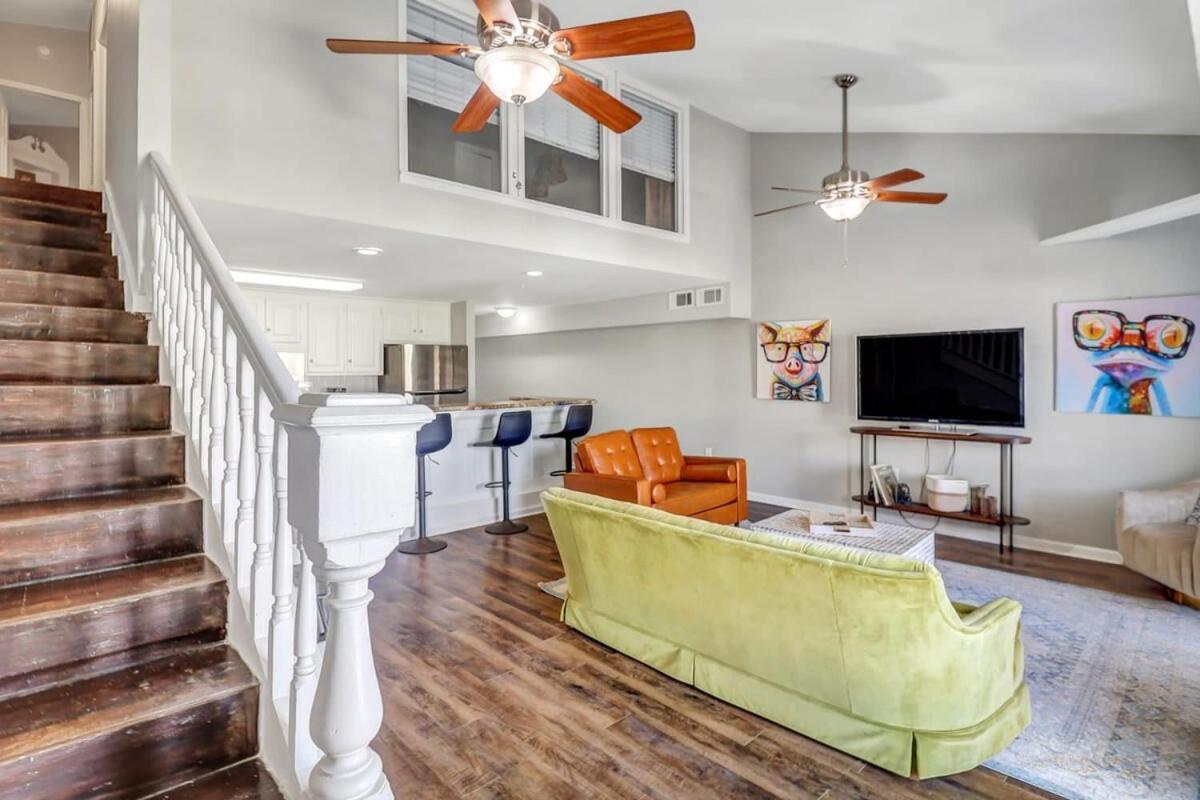 Апартаменты Eagle'S Landing Loft-Downtown Above Bull & Barrel Стейтсборо Экстерьер фото