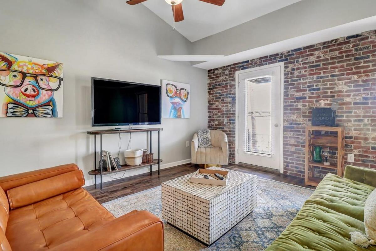 Апартаменты Eagle'S Landing Loft-Downtown Above Bull & Barrel Стейтсборо Экстерьер фото