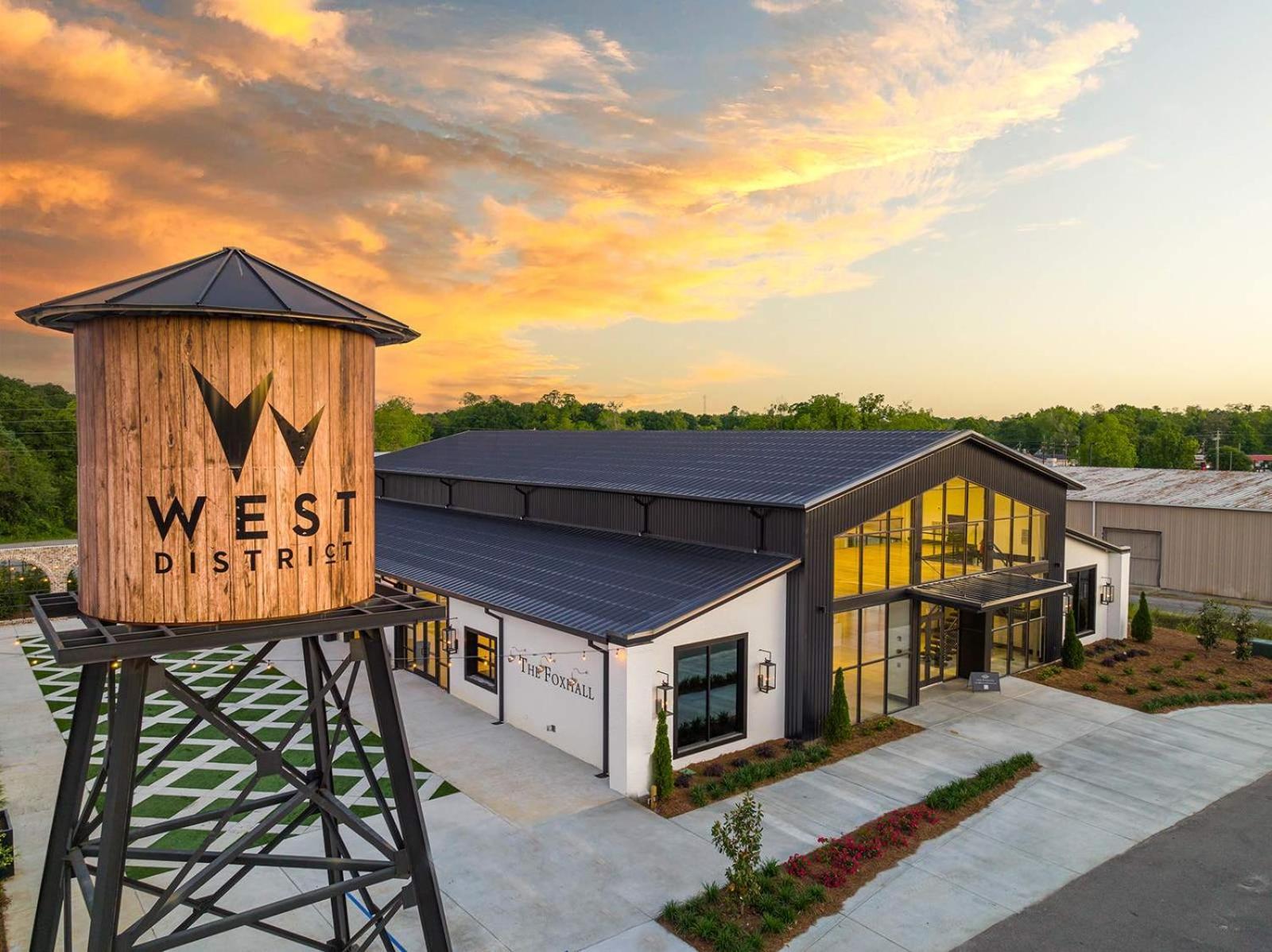 Апартаменты Eagle'S Landing Loft-Downtown Above Bull & Barrel Стейтсборо Экстерьер фото